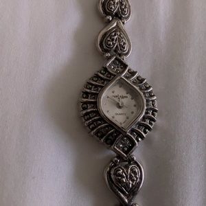 Costume jewelry fashion watch.